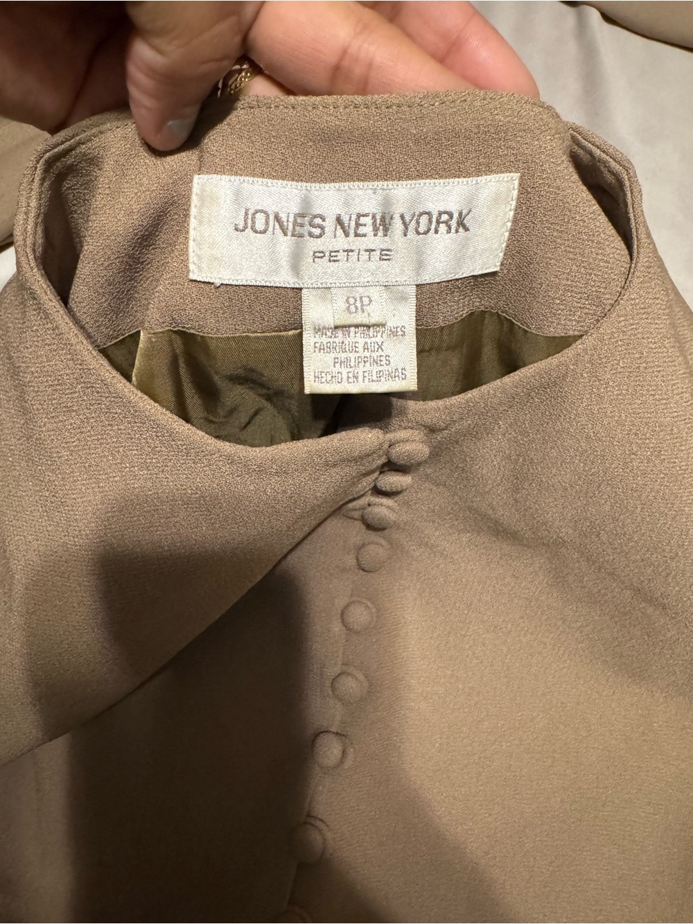 Jones New York Petite Sophisticated Taupe Suit Set - Jacket 8P & Pants 10P - Picture 13 of 15